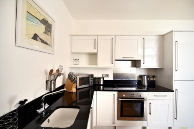 5 Coram Tower Apartment Lyme Regis Exterior photo